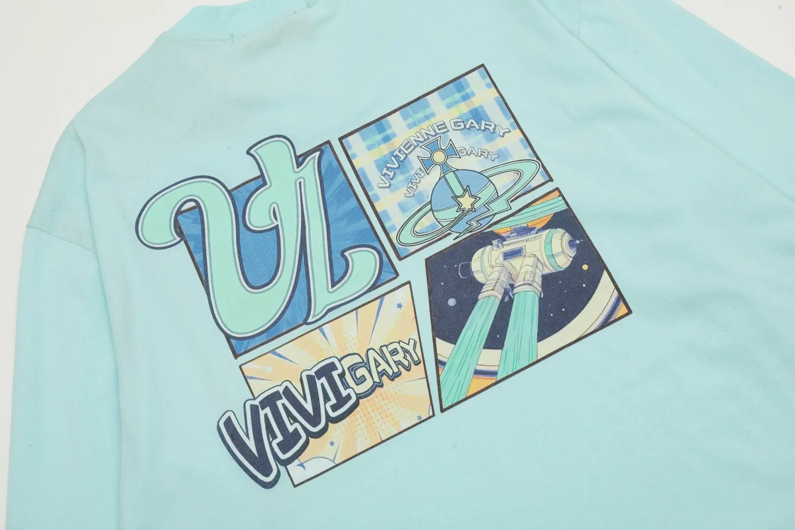 VIVI8820 vivienne west wood Vivienne American baseball style heavy industry multi-color printed Saturn long sleeves Super design sense Super practical for wearing inside and outside 200G thin base Size: S M L mint green haze blue dirty pink